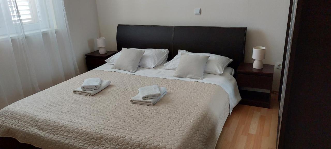 Apartment Anamaria Sibenik Exterior photo
