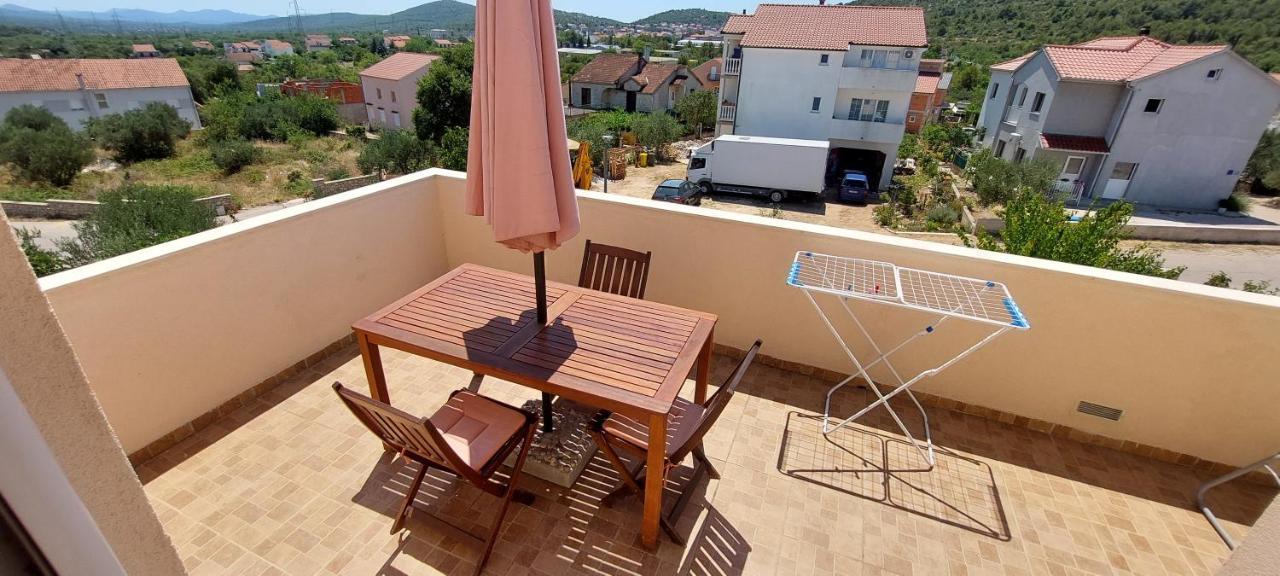 Apartment Anamaria Sibenik Exterior photo